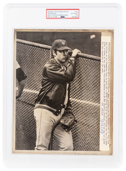  [BASEBALL]. Original UPI Proof Photo of New York Mets Pitch...