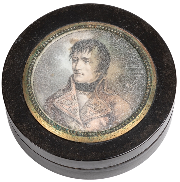  [SNUFF BOX]. [BONAPARTE, Napoleon (1769-1821), subject]. Fi...