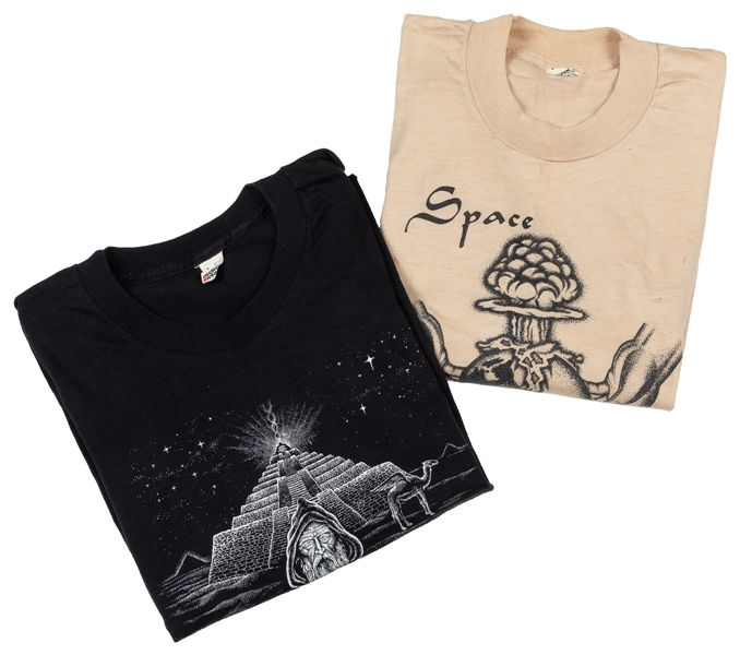  [VINTAGE T-SHIRTS]. Pair of The Outerspace Band T-Shirts / ...