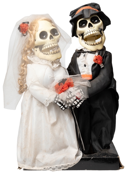  “Newly Deads” Bride and Groom Halloween Decoration. Circa l...