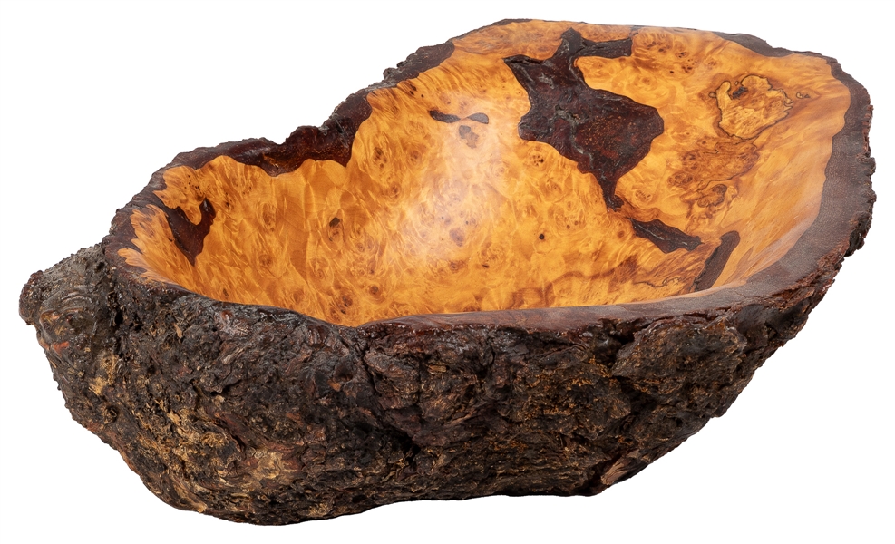  [DECORATIVE ARTS]. ARTIST UNKNOWN. Burl Wood Bowl. N.d. Car...