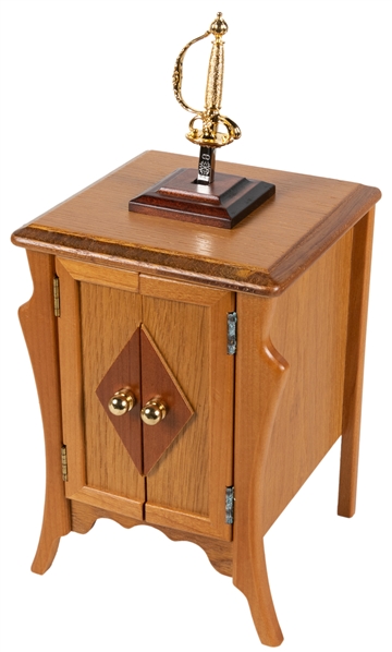 Collectors Mirror Box. Yokohama: Mikame Craft, 2000s. A sma...