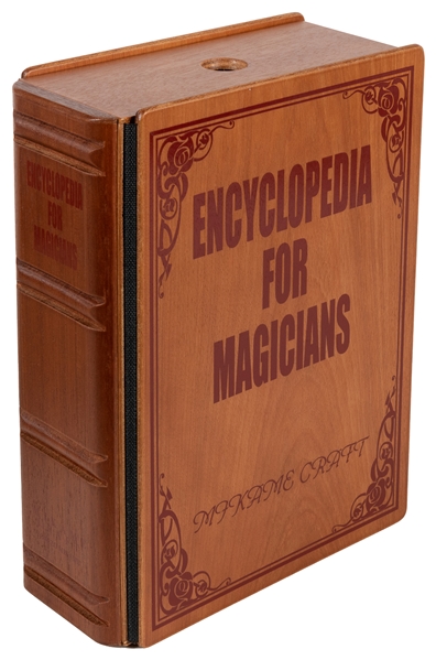 Encyclopedia Production/Turn Box. Yokohama: Mikame Craft, 2...