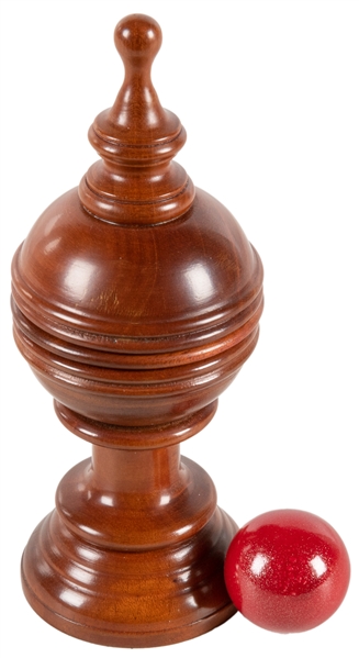 Small Ball Vase Deluxe. McAllen, Texas: Viking Mfg. Co., 20...