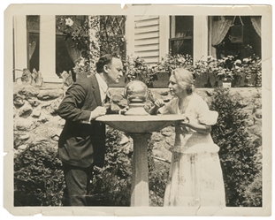 HOUDINI, Harry (Erik Weisz, 1874–1926). Photograph of Houdi...