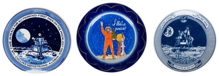  [NASA MEMORABILIA]. Group of Souvenir Coins, Plates and Pat...