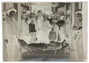  HOUDINI, Harry (Erik Weisz, 1874 – 1926). Glass Negative of...