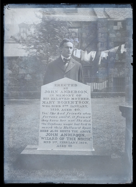  HOUDINI, Harry (Erik Weisz, 1874 – 1926). Glass Negative of...
