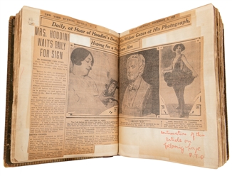  [HOUDINI] Scrapbook of Houdini Ephemera and News Clippings....