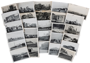  [RINGLING BROS. AND BARNUM AND BAILEY CIRCUS]. Large Group ...