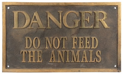  Danger “Do Not Feed the Animals Cast Iron Sign. Single-sid...