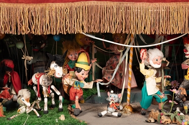  Pelham Puppets Illuminated Marionette Theater. Wooden mario...