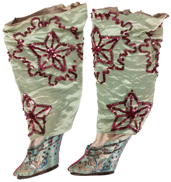  Chinese Silk and Wood Foot Binding Lotus Shoes. 19th centur...