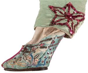  Chinese Silk and Wood Foot Binding Lotus Shoes. 19th centur...