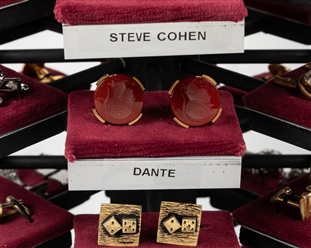  [CUFFLINKS – MAGICIANS]. Ken Klosterman's Collection of Mag...