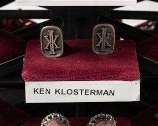  [CUFFLINKS – MAGICIANS]. Ken Klosterman's Collection of Mag...
