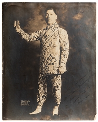  LONG Tack Sam (Lung Te Shan, 1884 – 1961). Signed Portrait ...