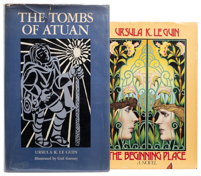  LE GUIN, Ursula K. (1929-2018). The Tombs of Atuan. Illustr...