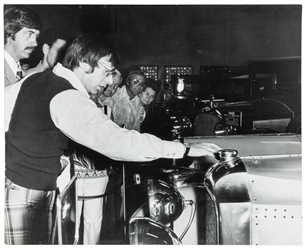  KRESKIN (George Kresge, 1935-2024). Talk Show Performance P...
